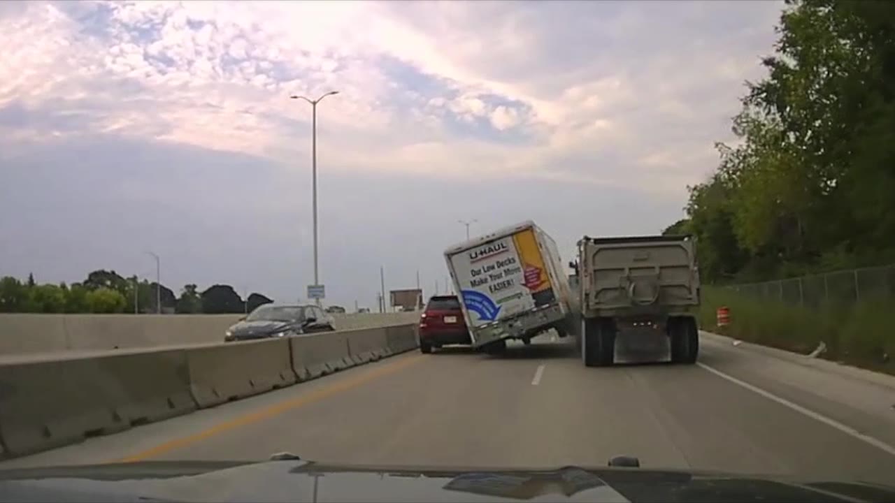 Glendale police chase of U-Haul truck