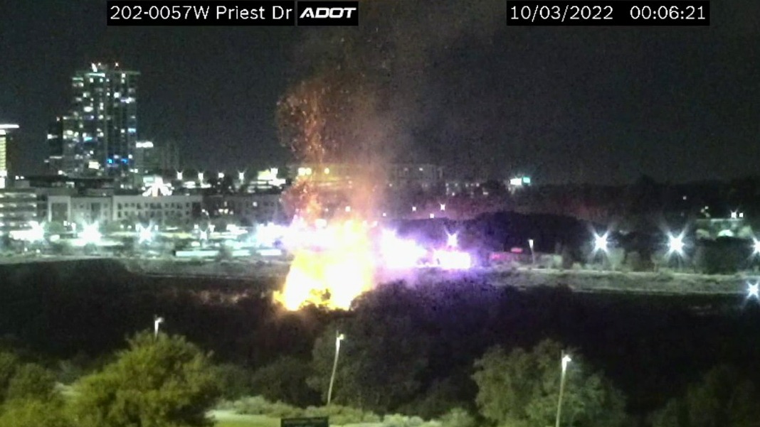Brush fire burns near Loop 202 in Tempe