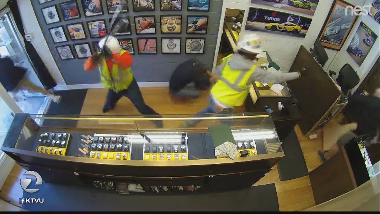 Men dressed as construction workers try to rob store, owner pulls gun
