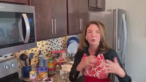 The Cooking Mom: Cranberry Chicken Bake