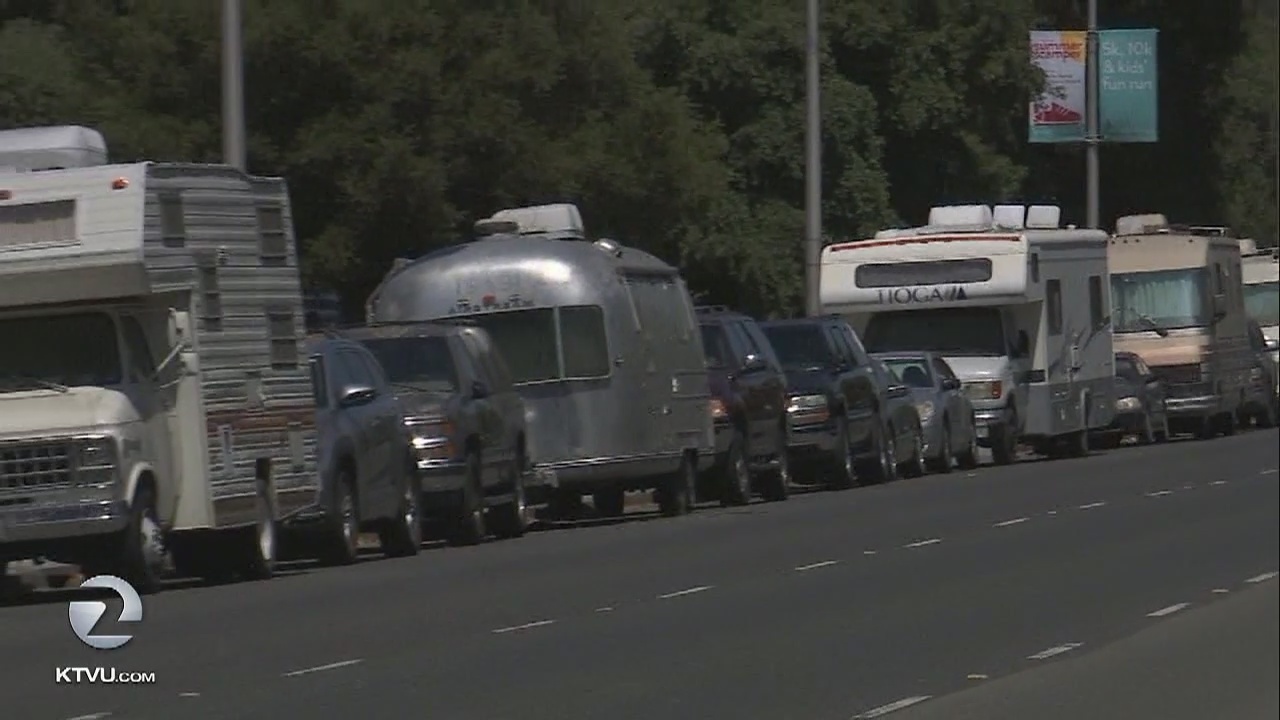 Palo Alto may force RV dwellers to abide by law