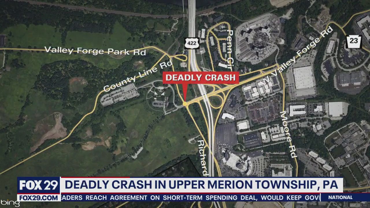 2 dead, including child, after car crashes into tree