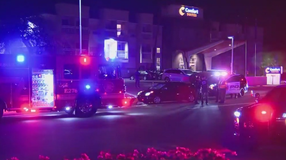 Elderly couple hospitalized after being hit by car in Tempe