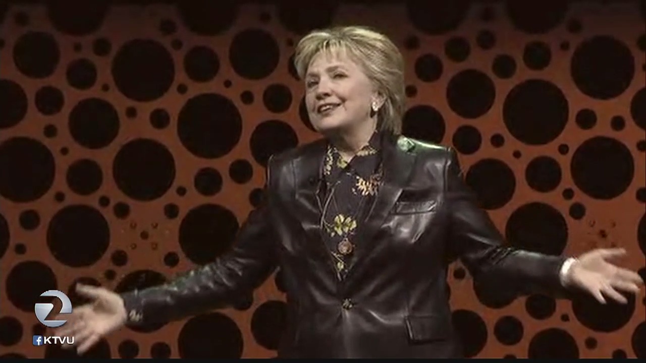 Hillary Clinton delivers keynote address to businesswomen's group in San Francisco