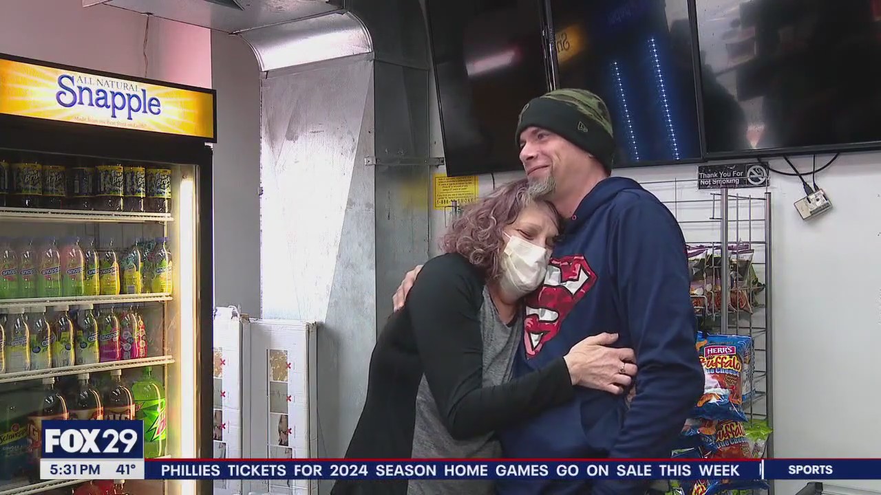 Woman with kidney disease receives gift of life from unexpected donor