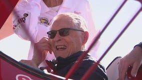 Phoenix veteran hops into WWII-era plane for 'Dream Flight' experience