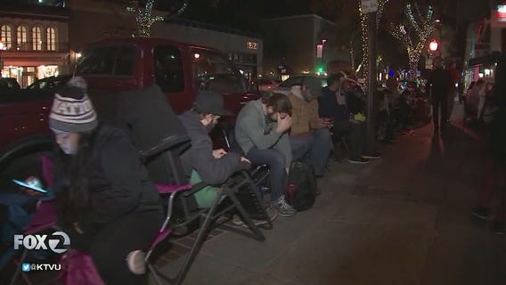 Still exciting: Dozens line up outside Palo Alto Apple store for iPhone X