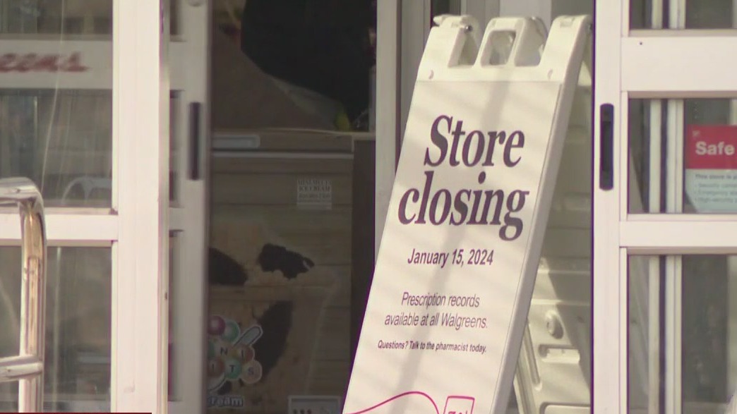Northside Milwaukee Walgreens closes early