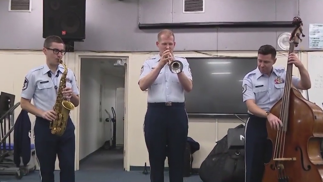 U.S. Air Force band stops by Phoenix high school for a special performance