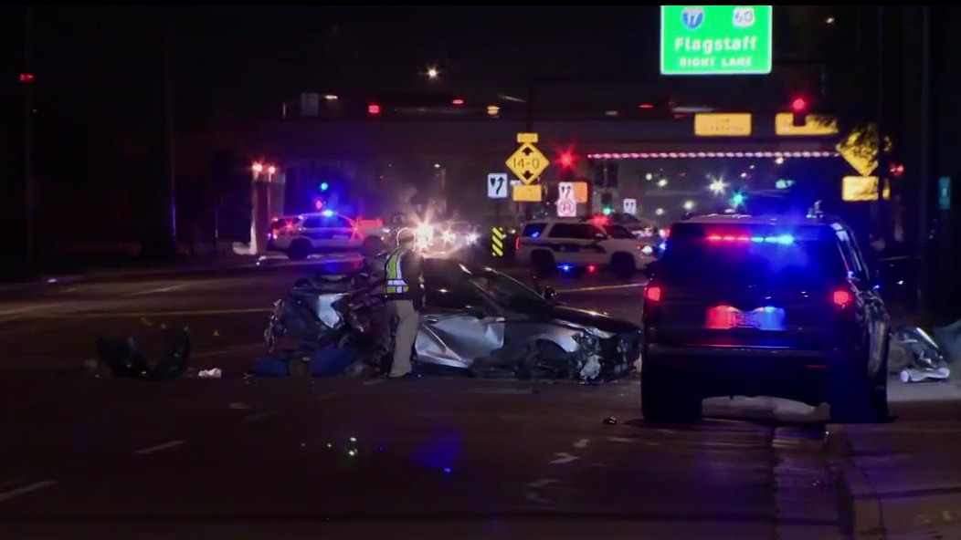 Fatal crash near I-17 under investigation in Phoenix