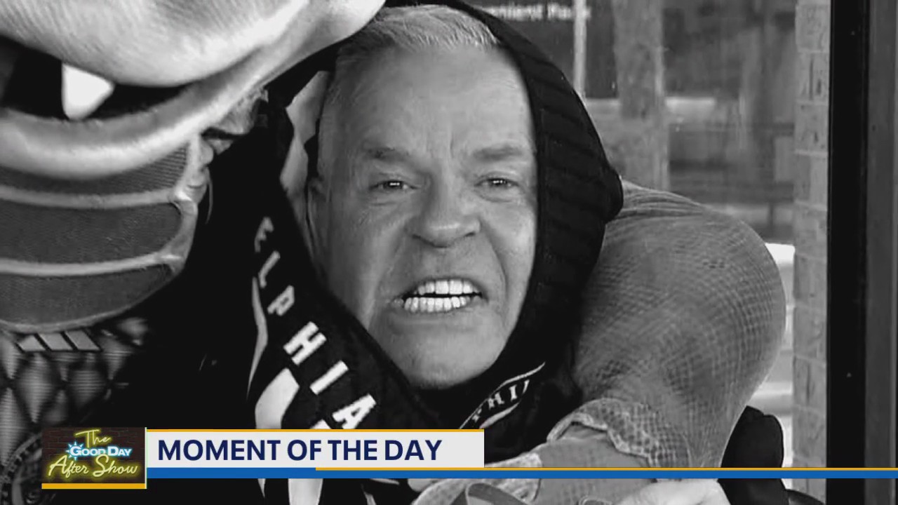 Moment of the Day: Phang and the Philadelphia Union debut their new kits!