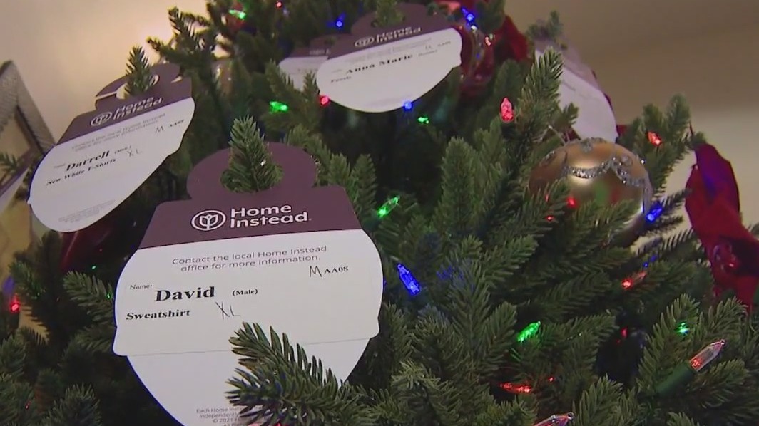 'Heartwarming': Arizona seniors surprised with holiday gifts from the community