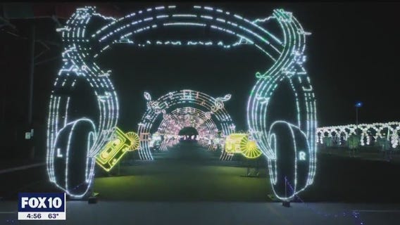 World of Illumination's Rockin' Christmas | Drone Zone