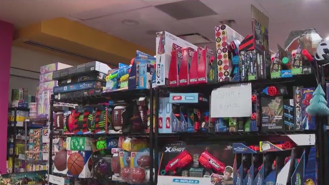 Toy drive helps fill shelves at Phoenix Children's Hospital