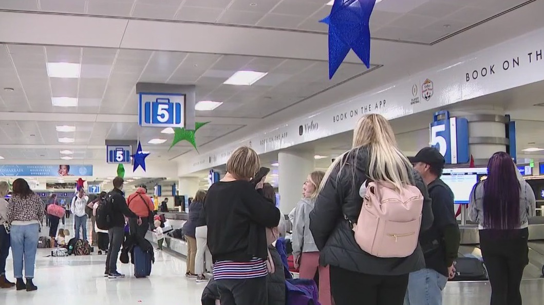 Winter storm across the U.S. eases up as Christmas approaches