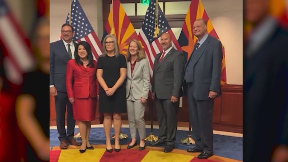 Katie Hobbs sworn in as Arizona governor | FOX 10 Phoenix