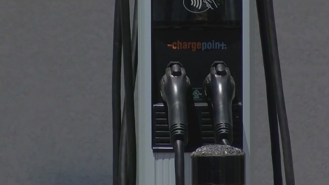 Electric cars: ADOT plans statewide network of charging stations