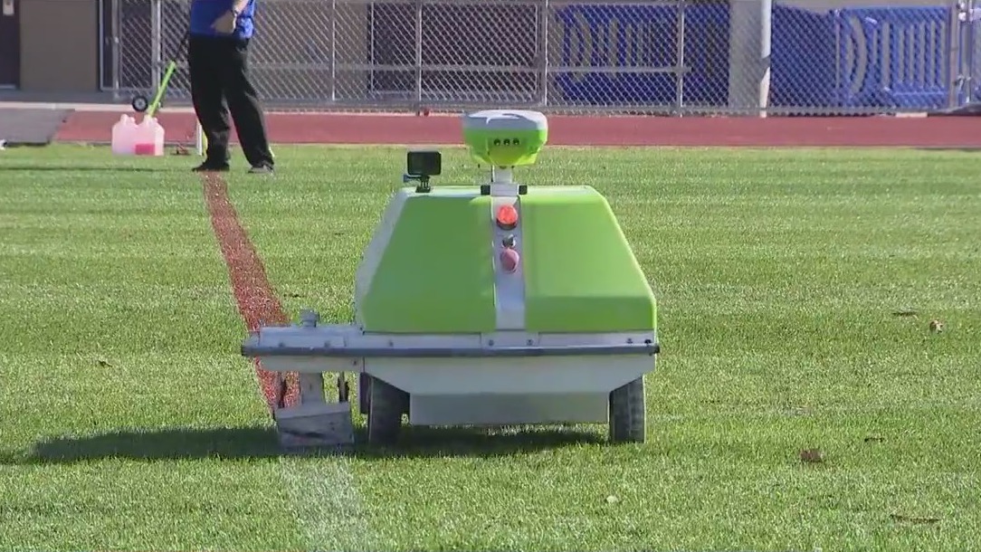 Turf Tank: Painting robot shows off its skills in the West Valley