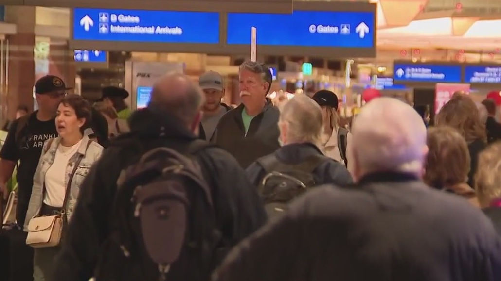 Sky Harbor travel expected to reach peak as Super Bowl, WM Phoenix Open fans head home