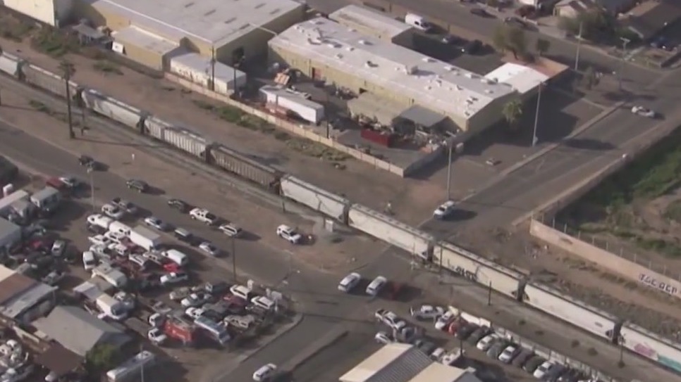 Man hit by train in Phoenix | FOX 10 Phoenix