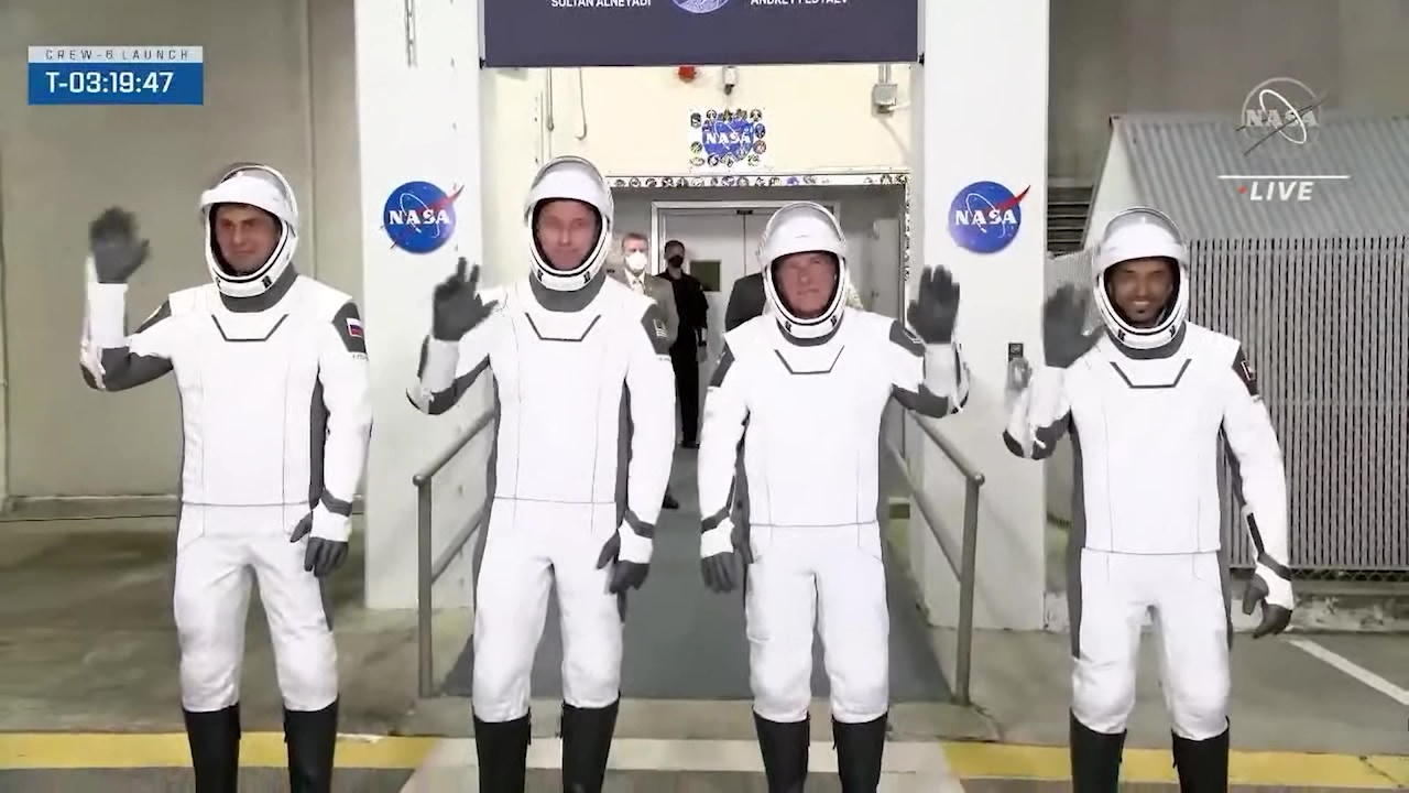 SpaceX launches four astronauts to the International Space Station