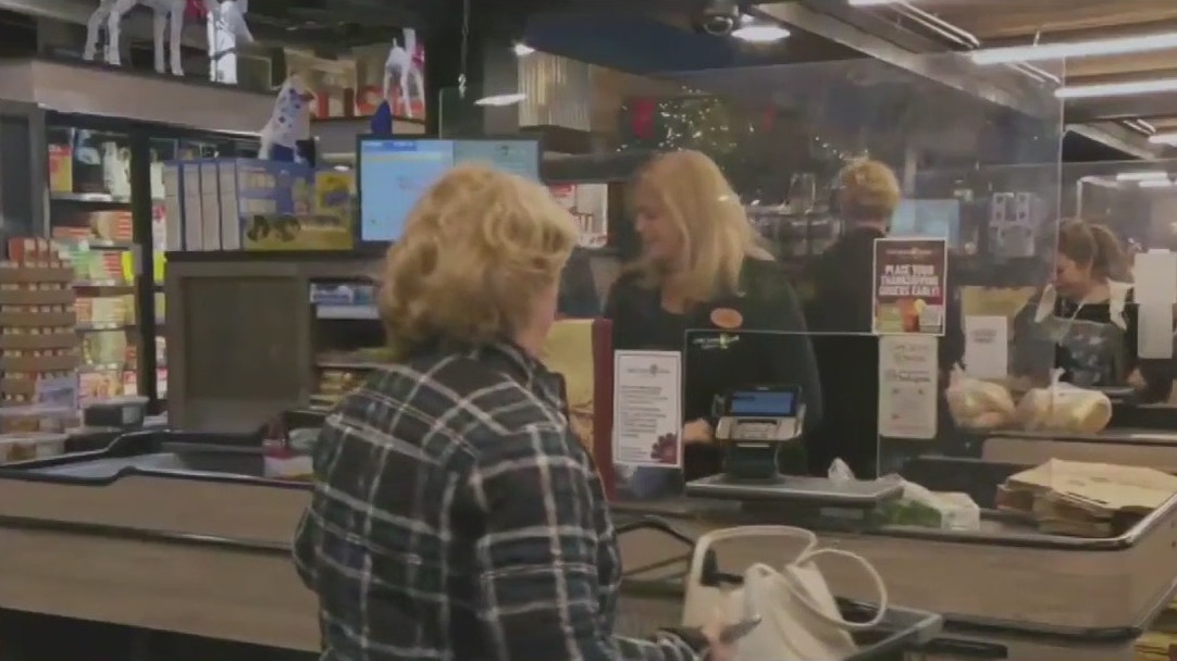 More Americans say they are struggling to pay bills, report shows