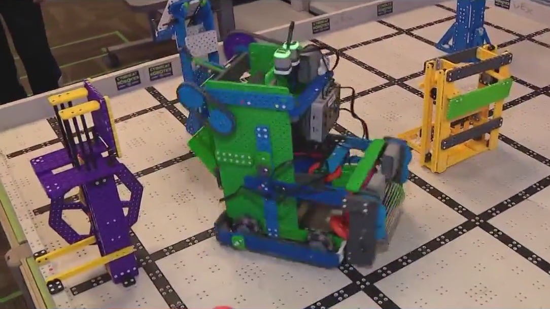 Ahwatukee teacher wins 'Robotics Teacher of the Year' award