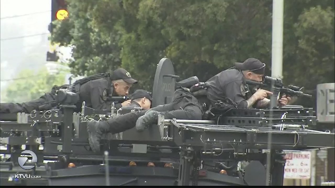 SFPD standoff with armed suspect ends peacefully