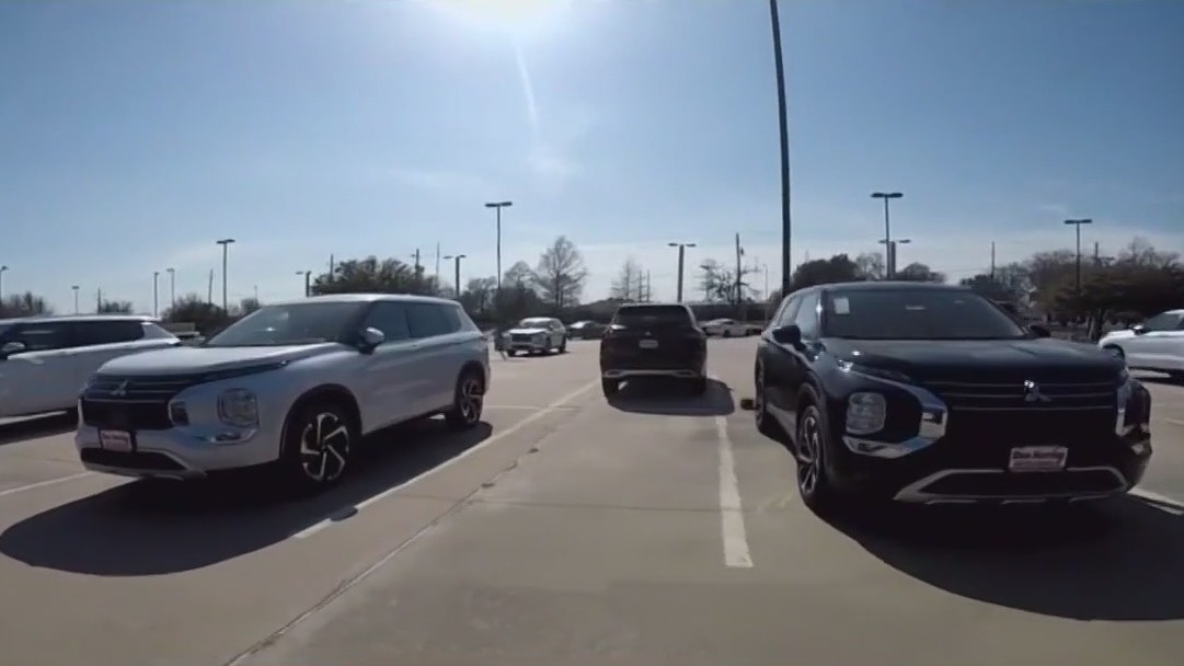 More Americans opting for higher monthly car payments