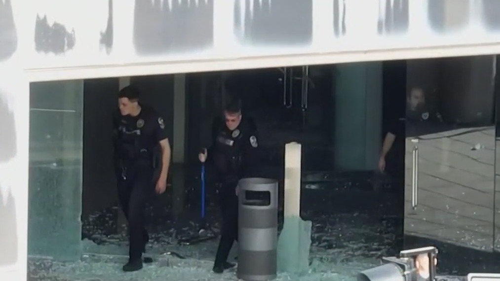 4 people, gunman killed, 9 others injured in Kentucky shooting