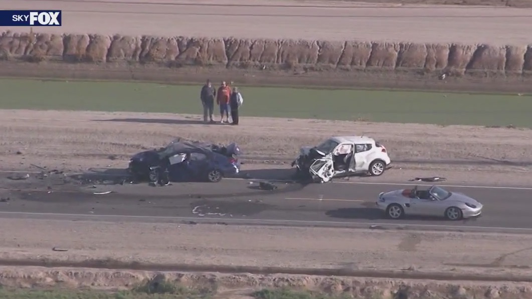 3-car crash in Buckeye leaves several hurt