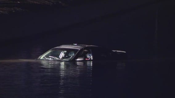 Driver crashes into Glendale canal