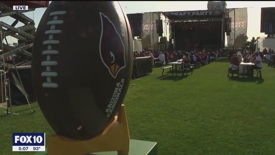 Arizona Cardinals fans anxiously wait for 1st round draft pick at party