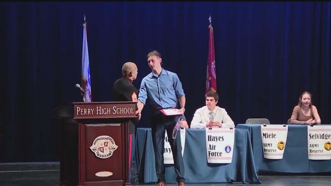 Gilbert high school hosts Military Enlistment Signing Day