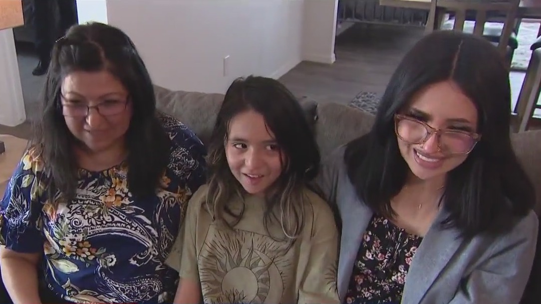 AZ Mom gets furnished Habitat for Humanity home