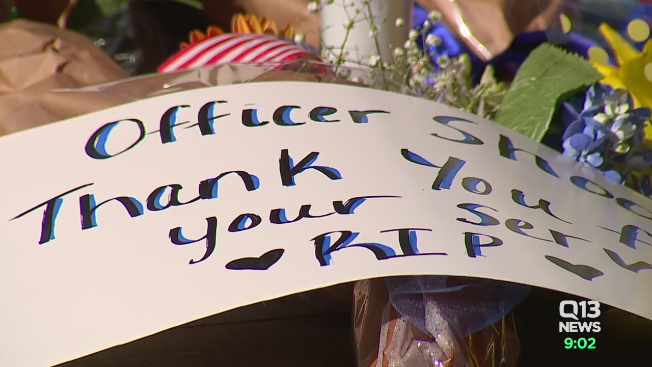 Community mourns loss of Bothell officer Jonathan Shoop