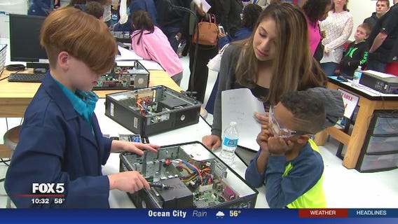Va. elementary school students refurbishing computers to donate to local families