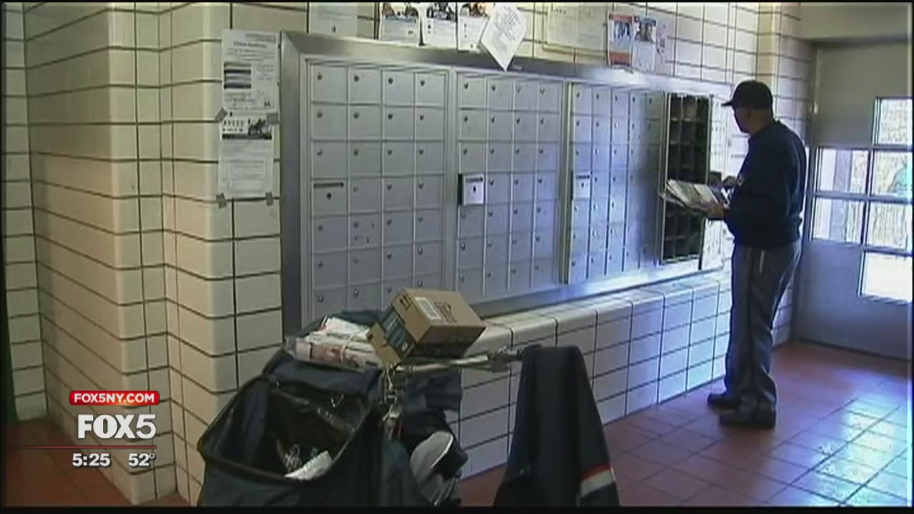 Mail carrier hosts Thanksgiving