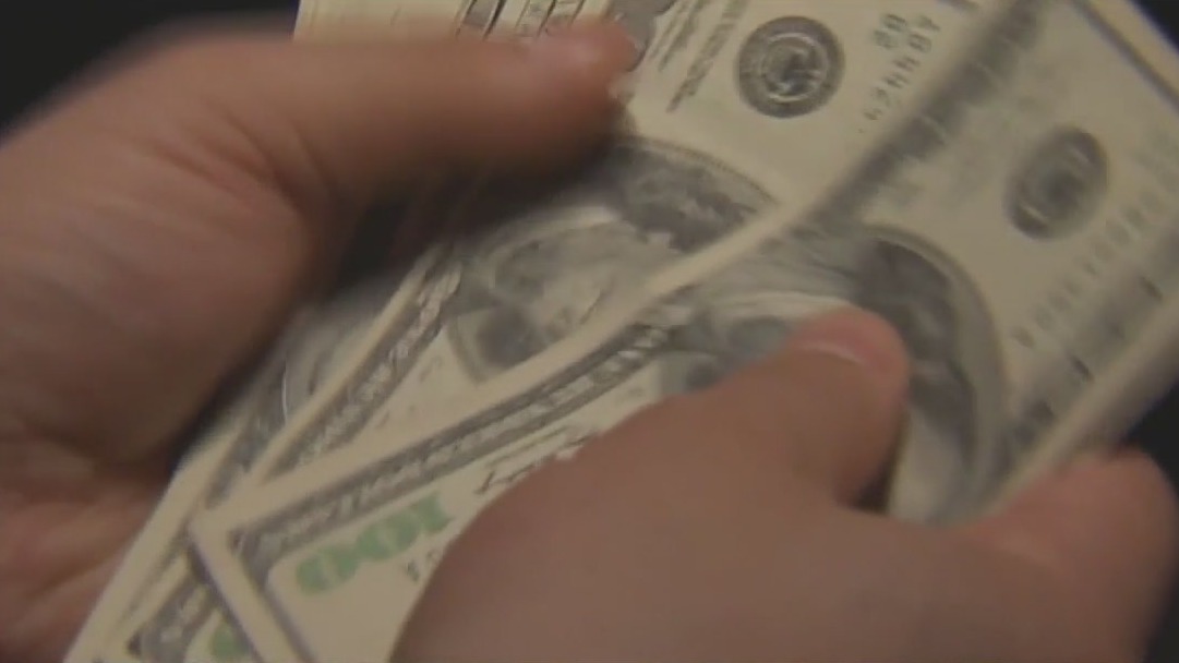 Arizona Congressman attempts to crack down on junk fees