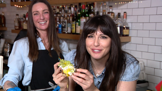 Arthur?s serves up delicious eats with a side of generosity in West Seattle