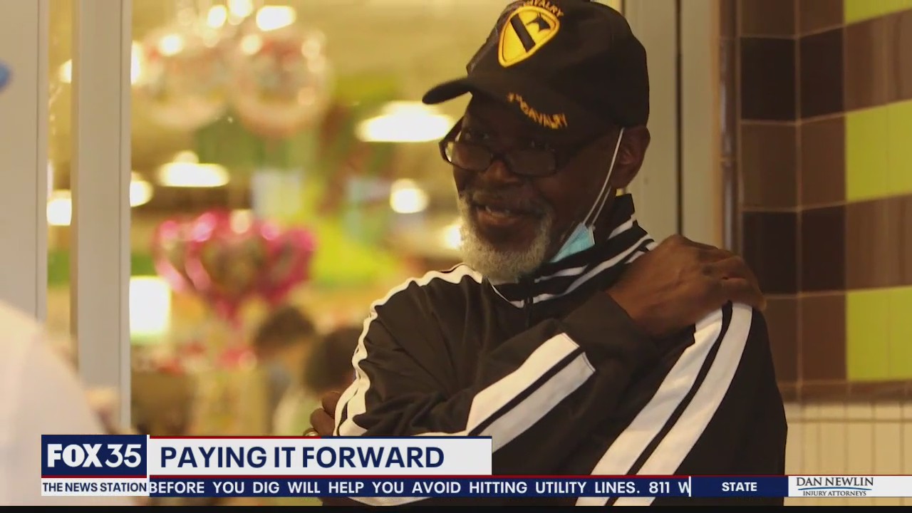 Paying it Forward: Orlando church gives $1,000 to man who helps homeless