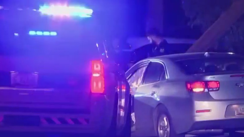 2 Phoenix shootings end in crashes | FOX 10 Phoenix