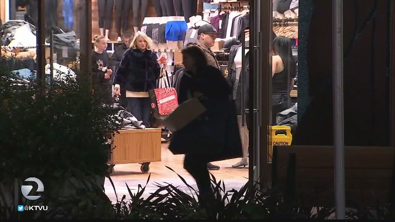 Shopping, DUI checkpoints part of the holiday season