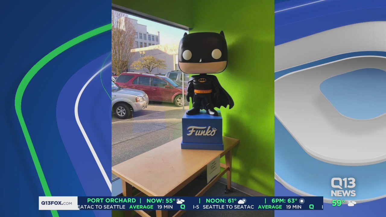 Batman statue stolen from Everett comic store