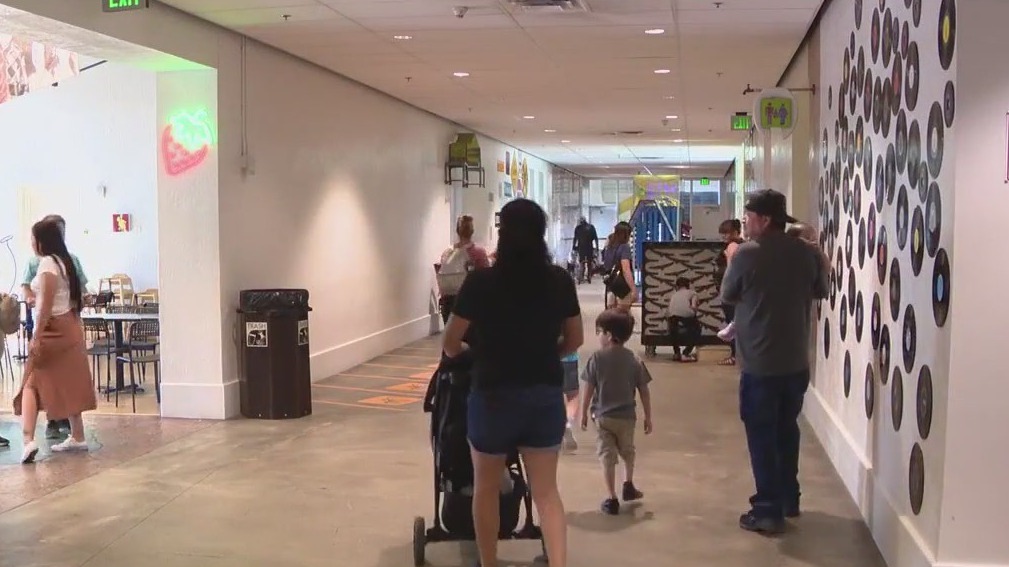 Arizonans finding ways to escape severe heat