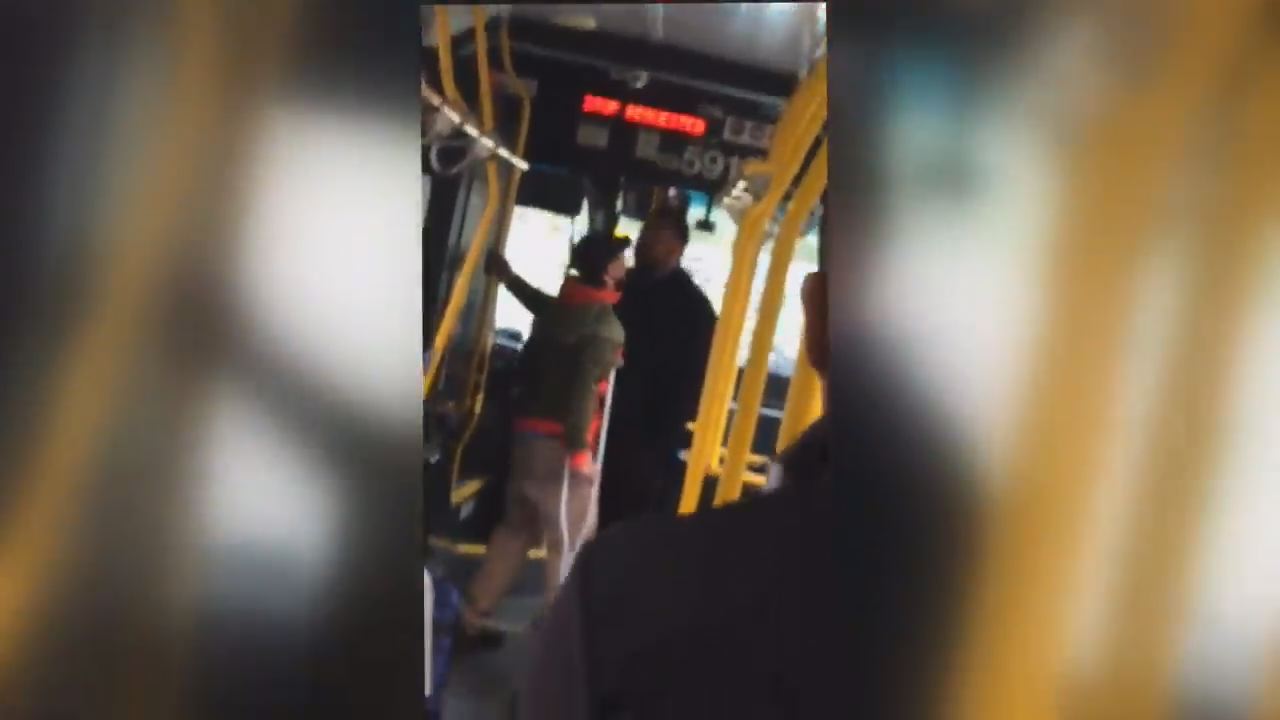 Bus driver and passenger get into fight on bus | FOX 5 DC