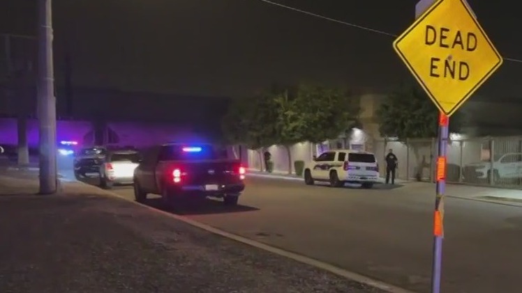 Suspect injured in Phoenix Police shooting