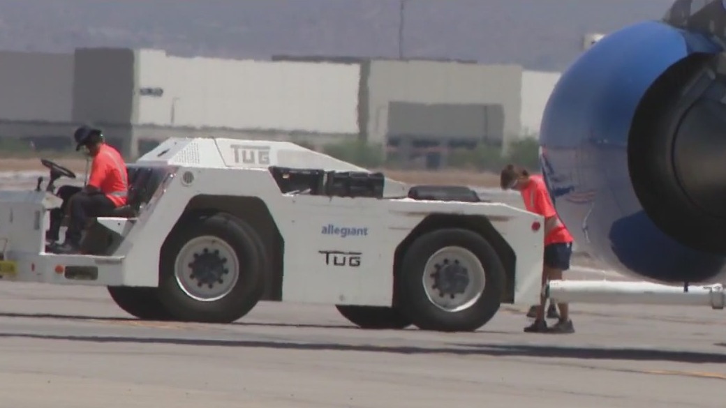 Arizona airport workers endure extreme heat