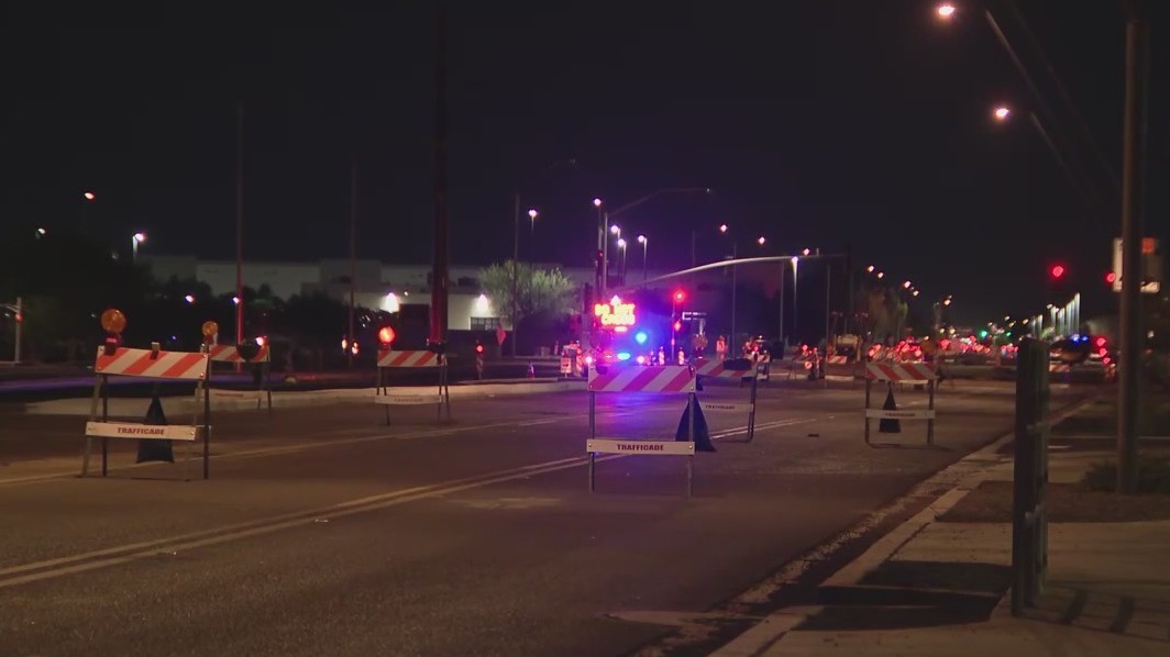 1 dead, 2 hurt in Tolleson crash | FOX 10 Phoenix