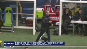 Sounders sign coach Brian Schmetzer to multiyear extension